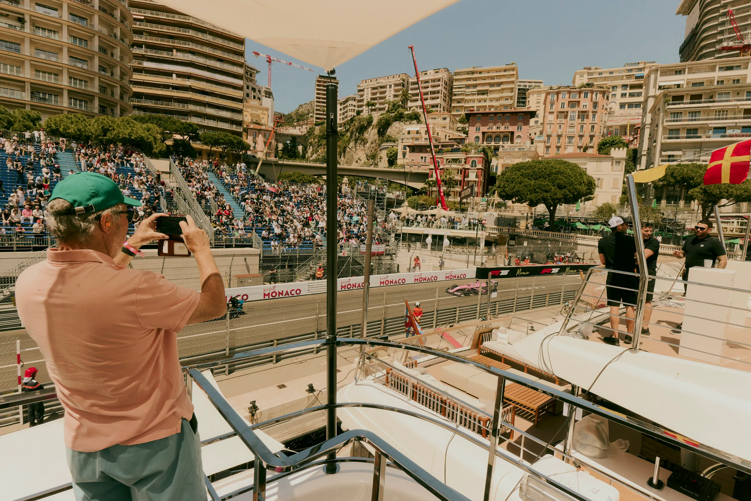 Yacht et Tribune Package	 gallery image 1
