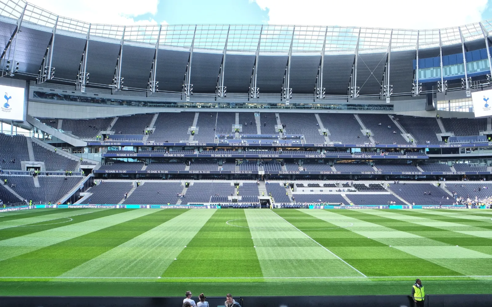 Lower Premium Halfway Line guests